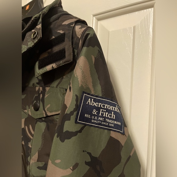 Abercrombie & Fitch New Men jacket Small - Picture 2 of 3